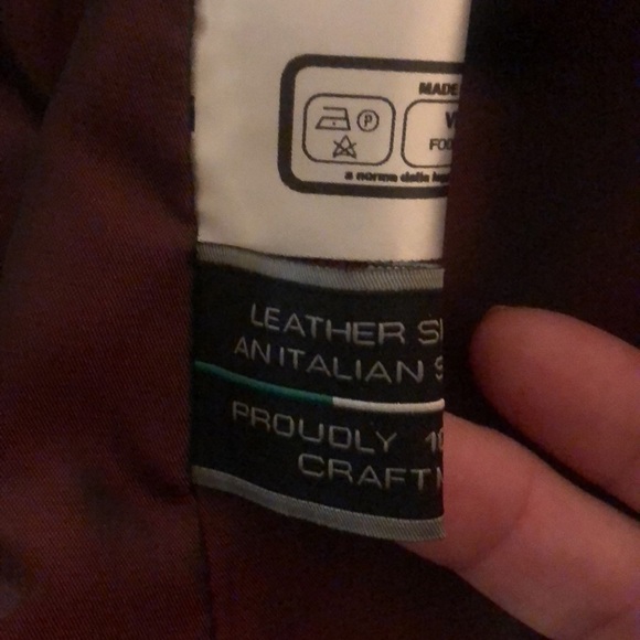 🌺Brand New PERUZZI made in Florence of Italy. It’s luxurious in wine color. - Picture 7 of 7